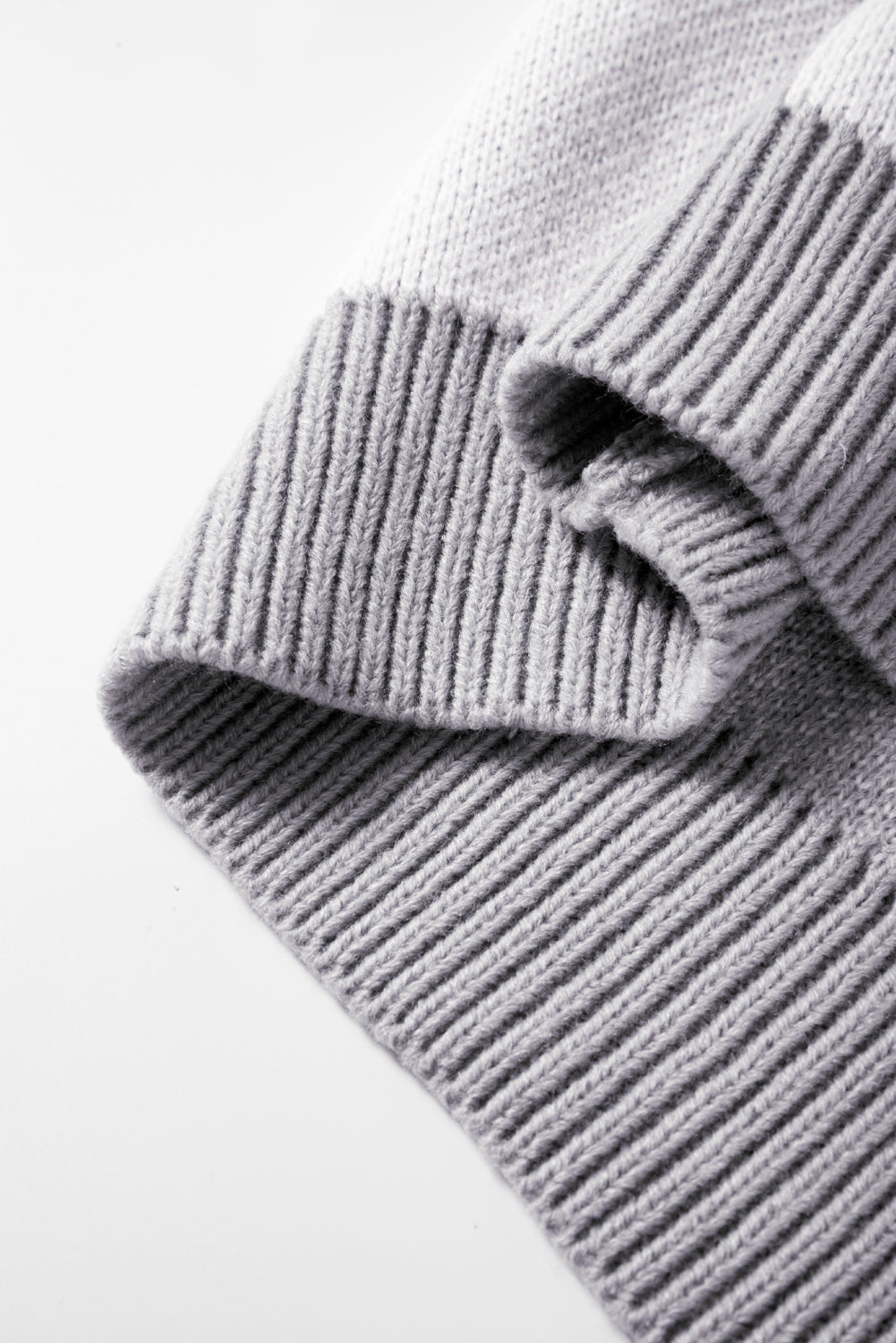 Gray sweater checkered and bishop sleeves