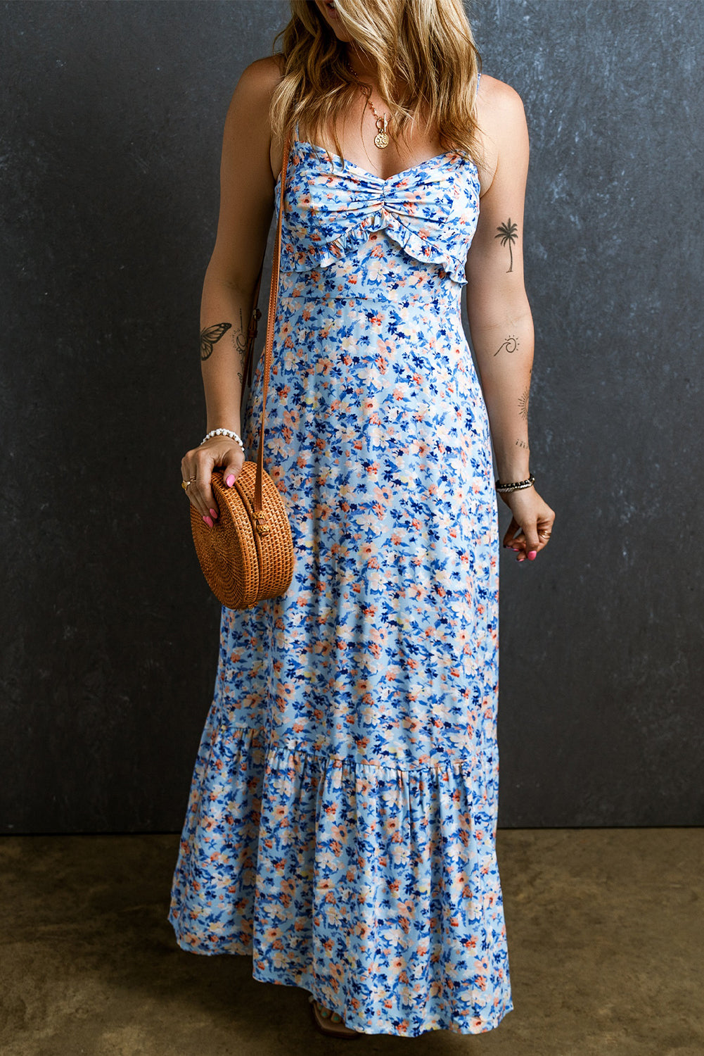 Vestido maxi con ruido rompido con estampado floral azul cielo