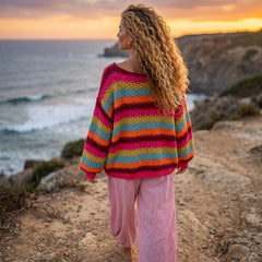 Pull oversize multicolore à rayures et maille ajourée
