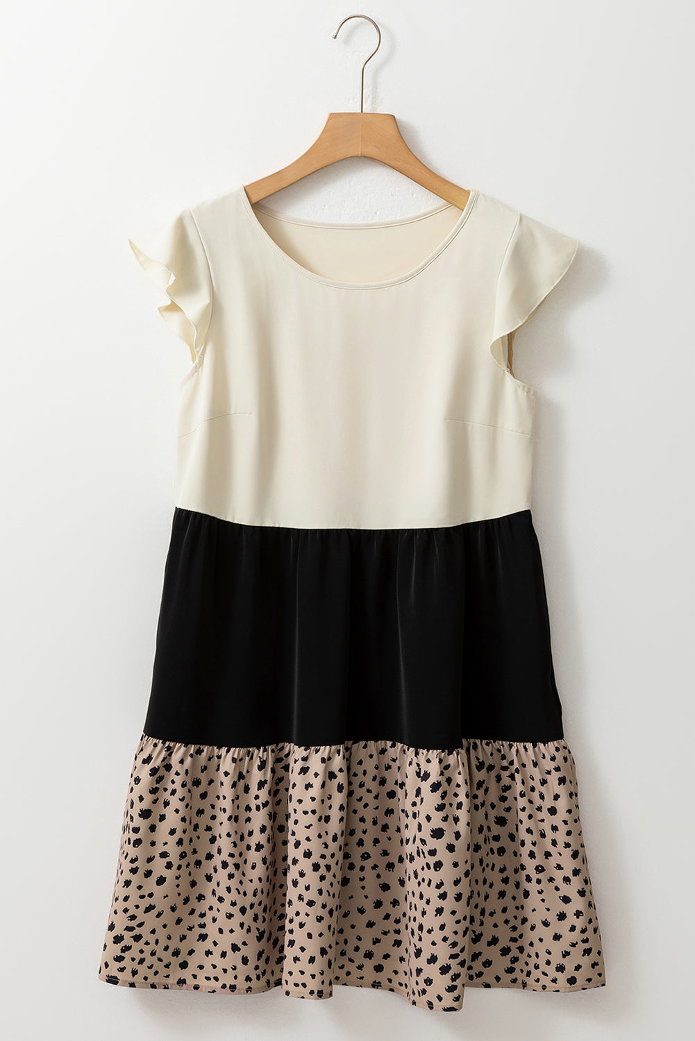 Light French Beige Colorblock Dalmatian estampado Ruffle dobladillo Vestido de flujo