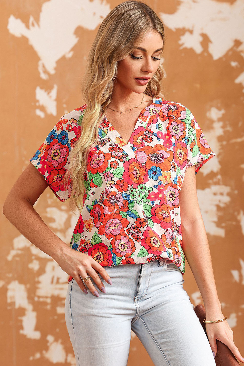 Top de cuello dividido floral rojo ardiente