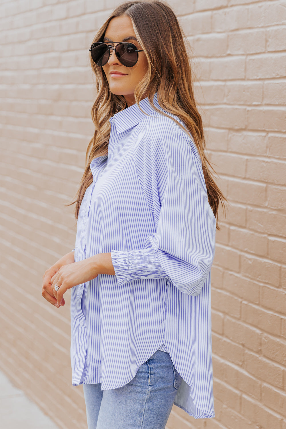 Sky Blue Smokled Cuffd Striped Boyfriend Shirt avec poche