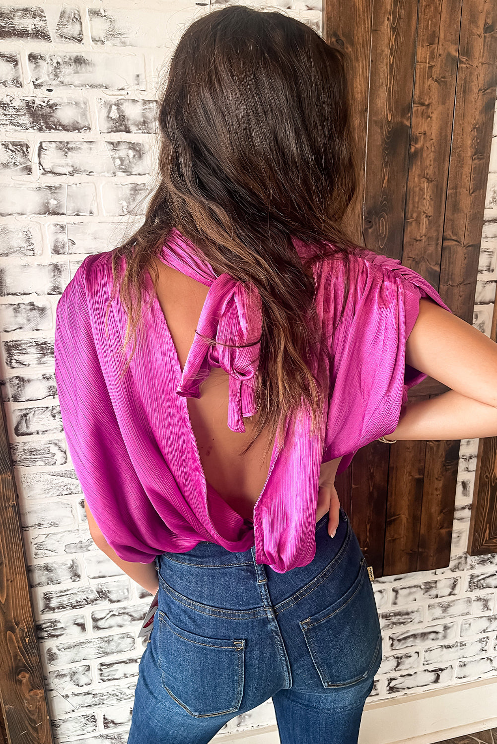 Blouse dos nu nouée -A WOMAN WE LOVE