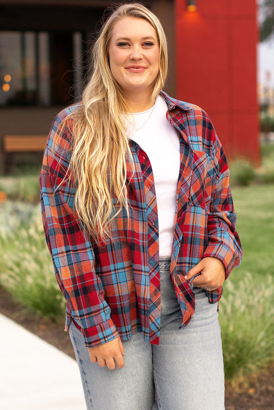 Gran camisa abotonada con estampado rojo