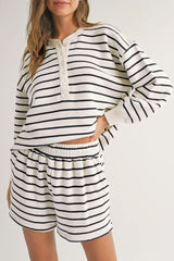 Ensemble haut et short à manches longues et demi-bouton imprimé à rayures noires et blanches-A WOMAN WE LOVE