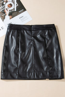 Mini-skirt high size slim cut in black leather with side slits