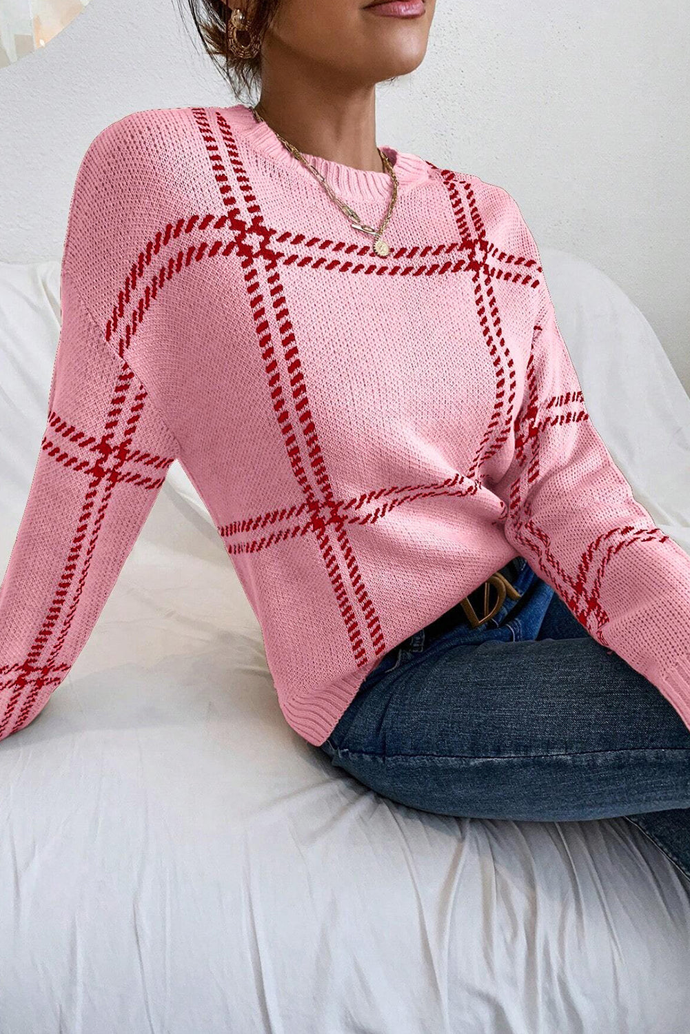 Pink shoulder pink sweater knitted with Scottish pattern*