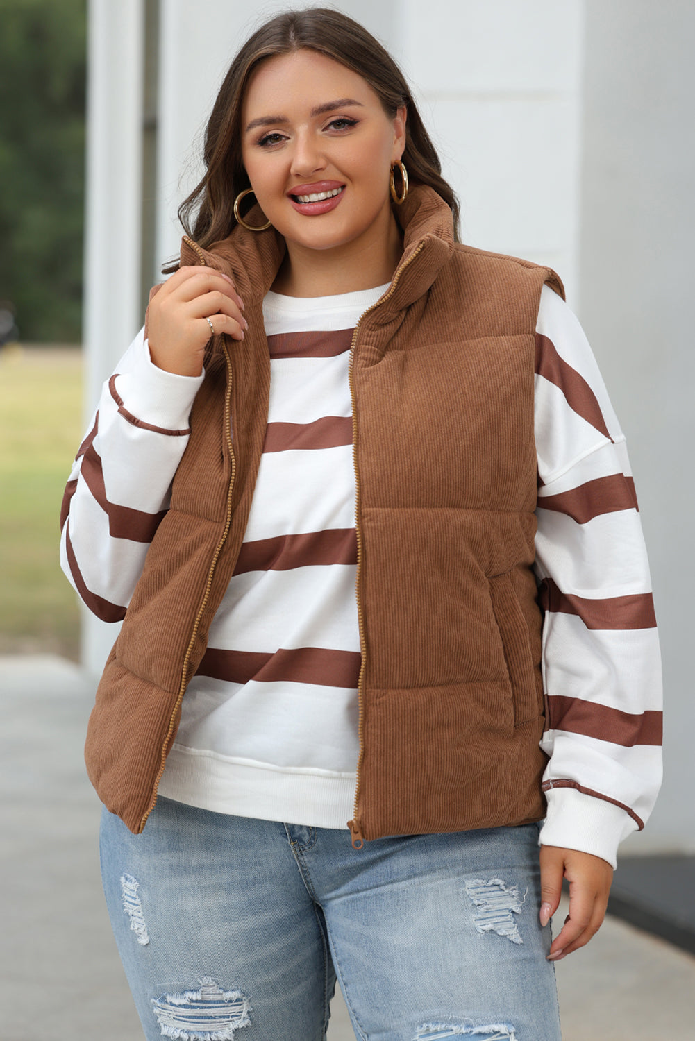 Coffee corduroy zipped stand-up collar down vest