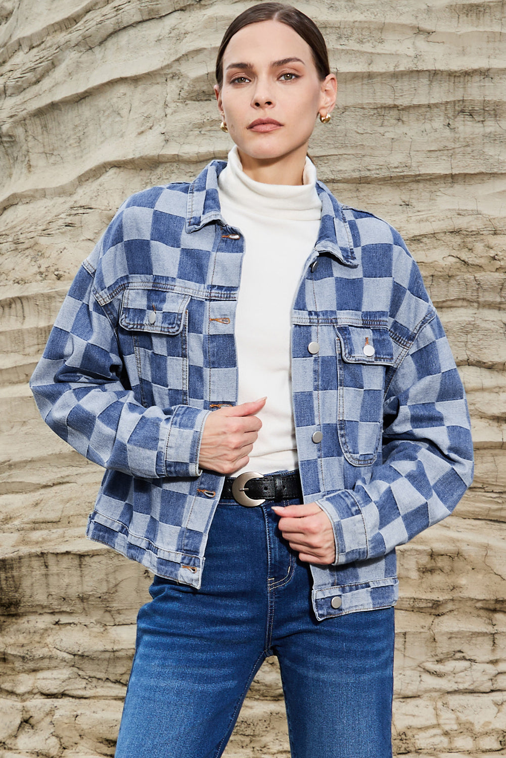 Veste en jean boutonnée à carreaux bleu clair et patchwork