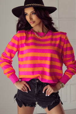 Round neck sweater with shoulder pads and pink stripes