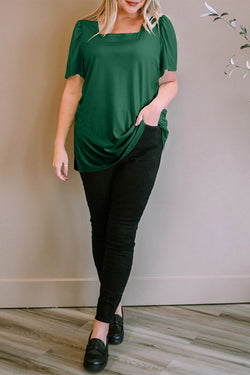 High green with short sleeves and frowned shoulders with square and large cervix