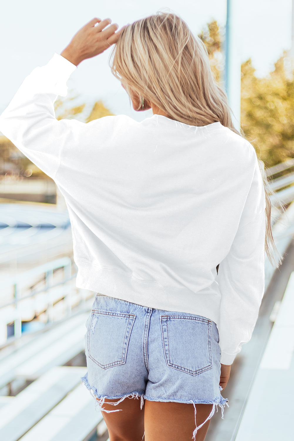 White Game Day Graphic Varsity Exterlever sudadera