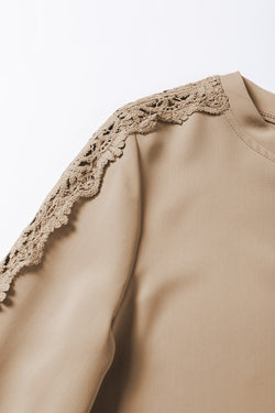 High at collar ras of the cut with crochet with light French beige lace