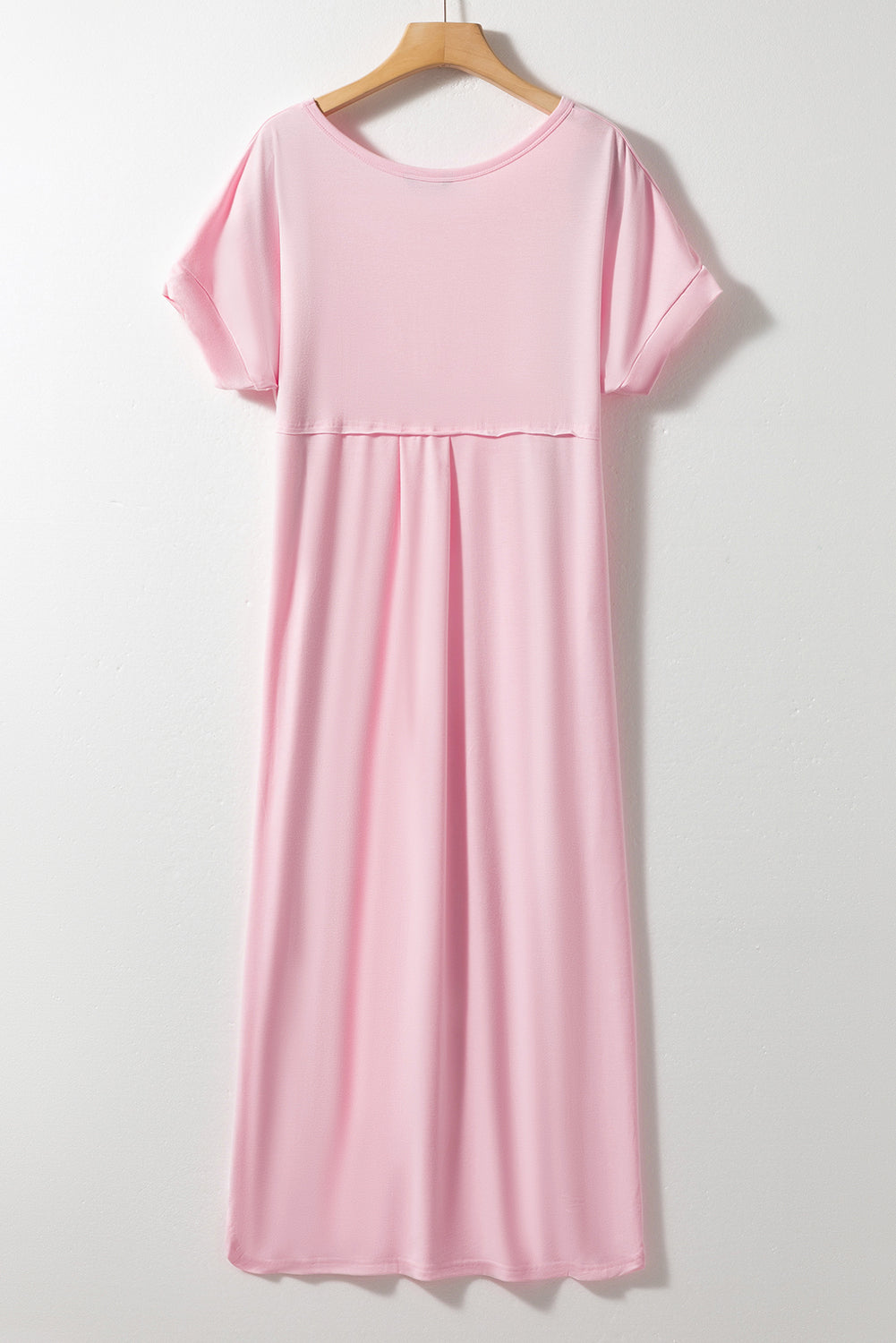 Long pink t-shirt dress with hidden pockets and v-neck