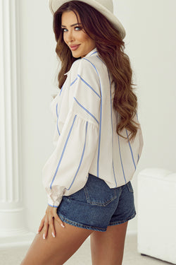 Full sky striped shirt, drooping shoulders, bubble sleeves