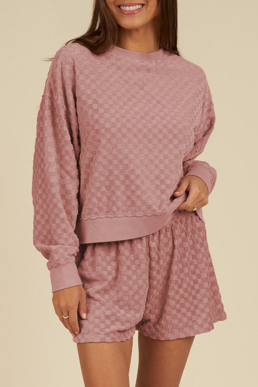 Ensemble haut à manches longues et short texturé à carreaux Blossom-A WOMAN WE LOVE