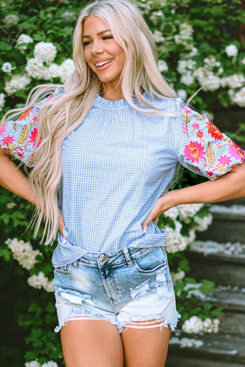 Hellblau Gingham Blumenbluse bestickte Puffhülle