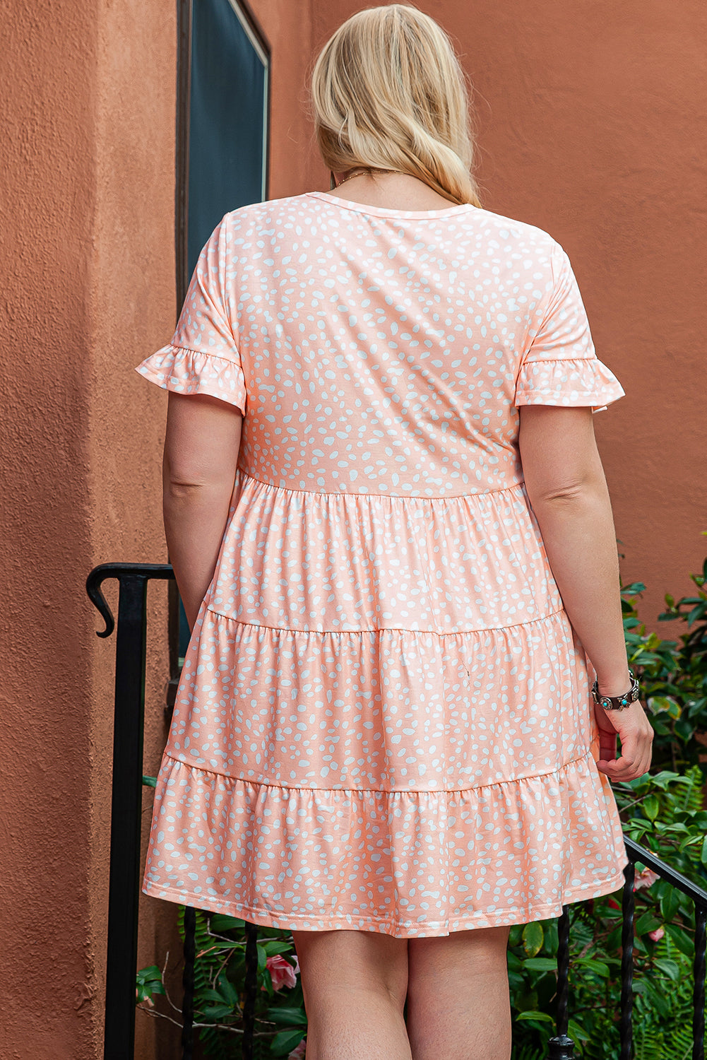 Vestido de talla grande con estampado rosa con estampado de estampado rosa