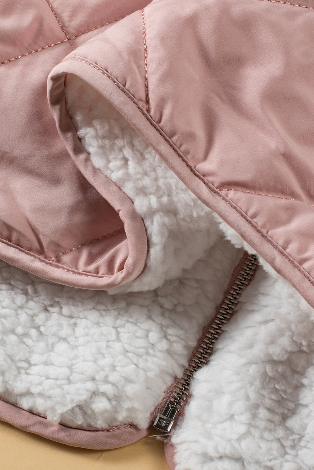 Pink Fleece ausgekleidet gesteppte Westemäntel