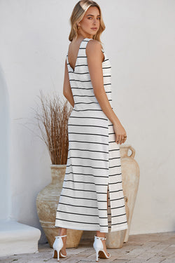 Long dress without sleeve with white striped and back open with slits