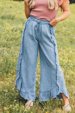 Myosotis - Wide leg jeans with ruffles and raw hem - Light wash