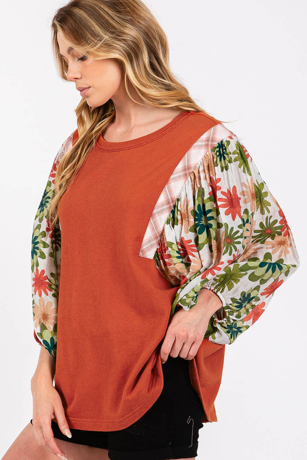 Chemisier patchwork à manches bouffantes et col rond à fleurs Desert Gold-A WOMAN WE LOVE