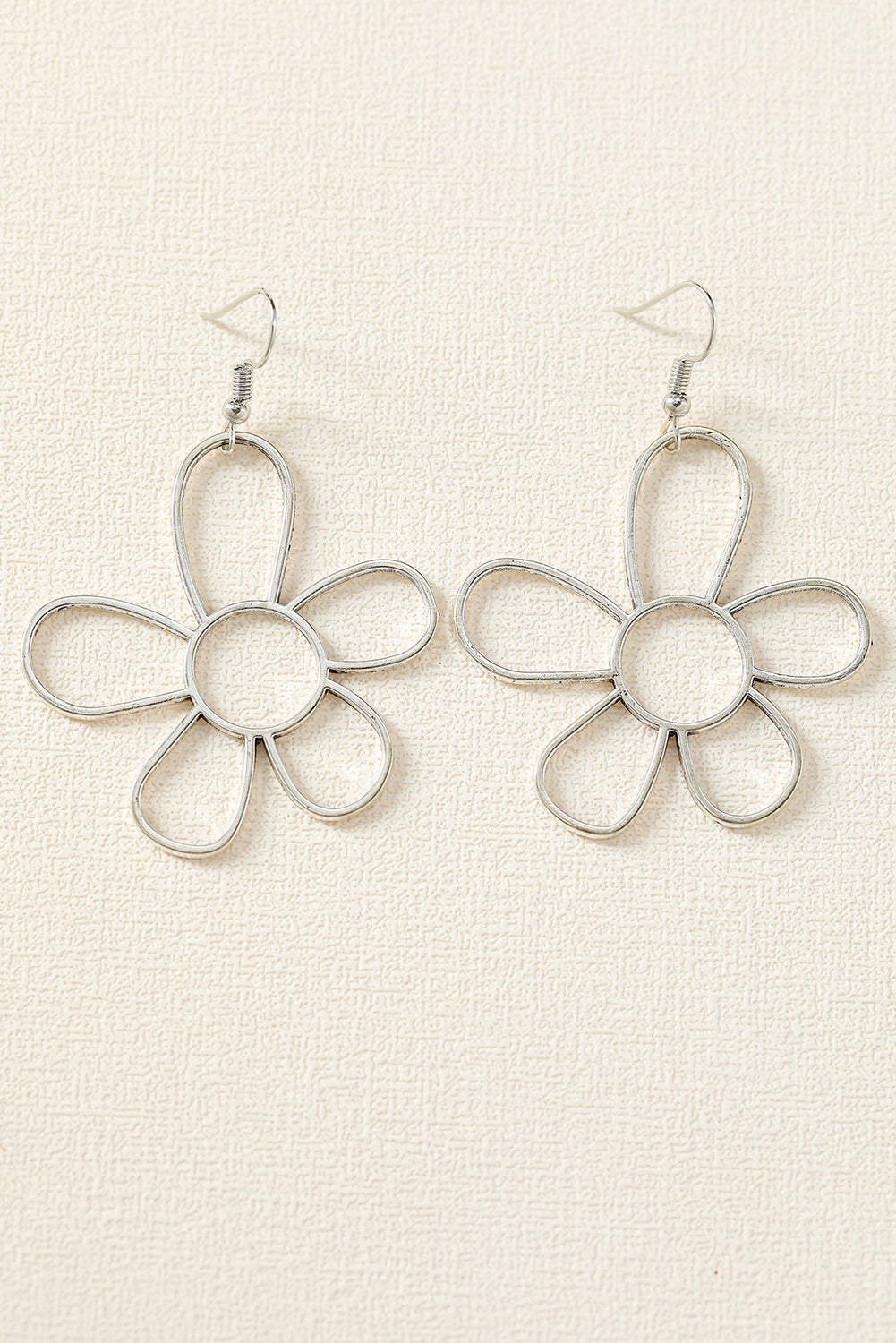 Boucles d'oreilles crochet fleur creuse en alliage argenté