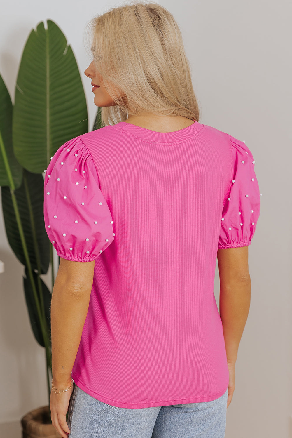 Rosa acanalado brillante con mangas y perlas hinchadas *