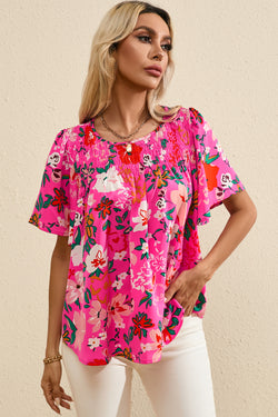 Short -sleeved sword blouse and pink flowers