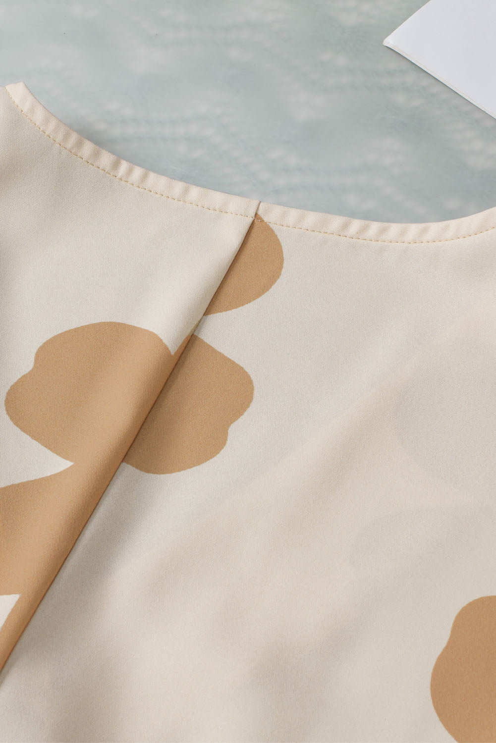 Chemisier oversize kaki à imprimé floral, haut et bas, col en V, nervuré-A WOMAN WE LOVE