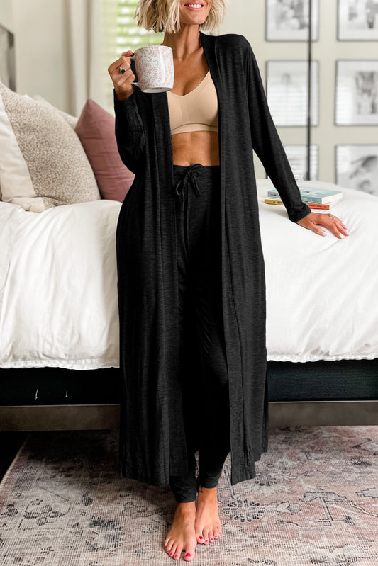 Ensemble de salon noir avec cardigan long fendu et pantalon slim