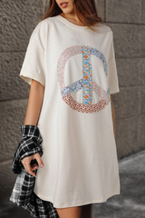 Robe t-shirt graphique blanche à motif floral et signe de paix *