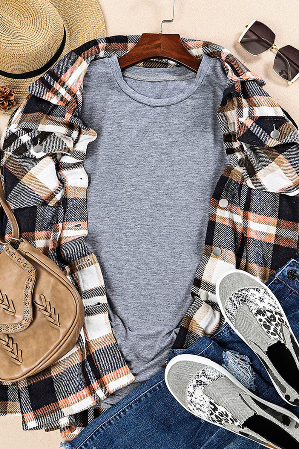 Camiseta de cuello redondo gris no cree