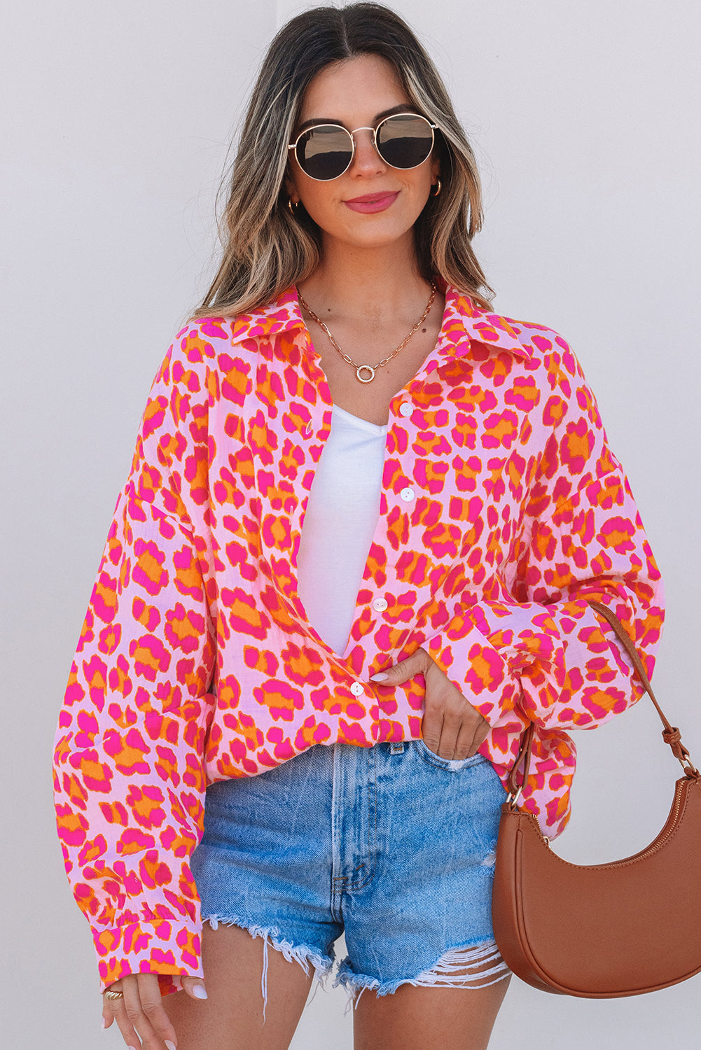 Gran camisa con estampado de leopardo rosa en bote