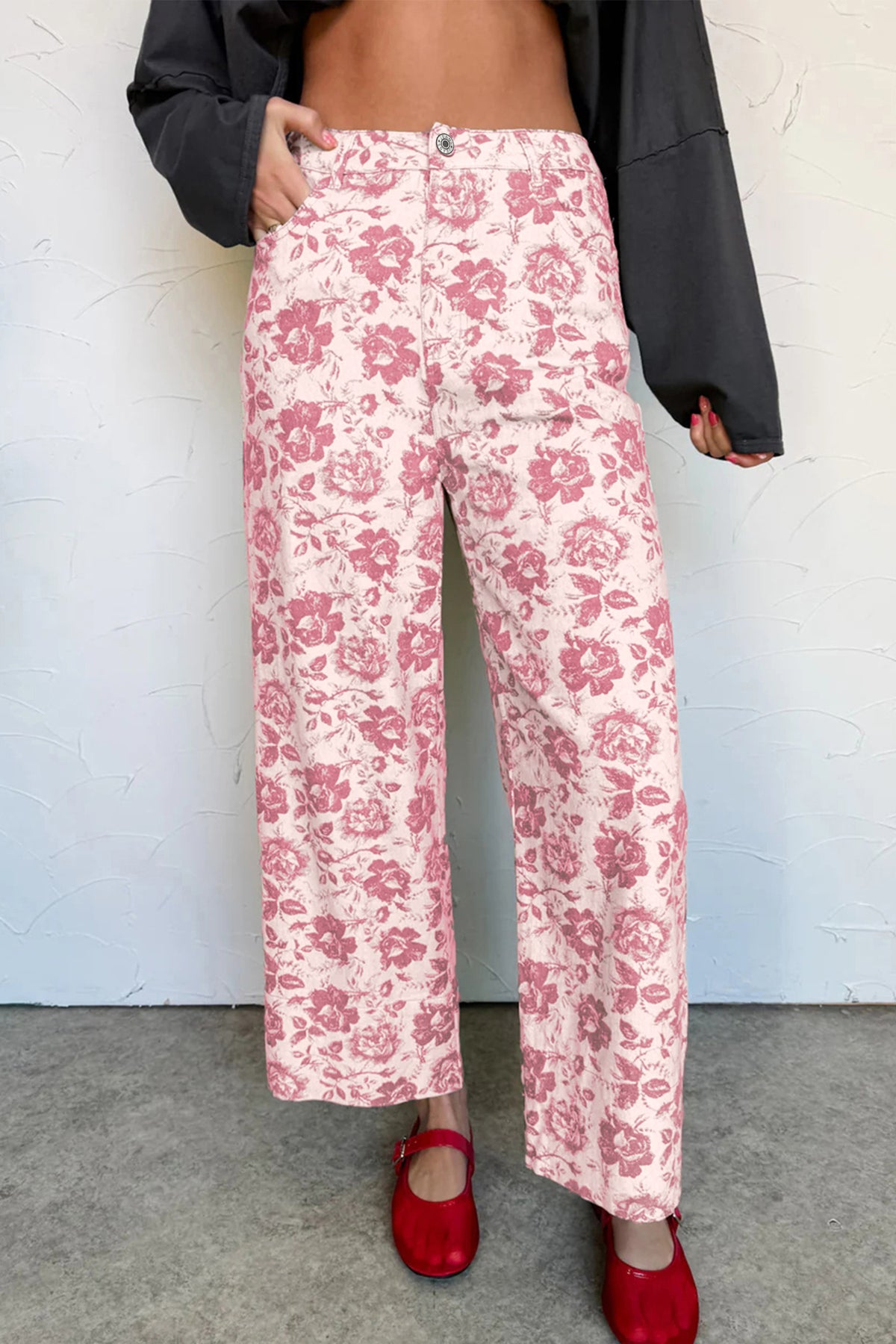 Pantalon droit en denim rose à imprimé floral vintage