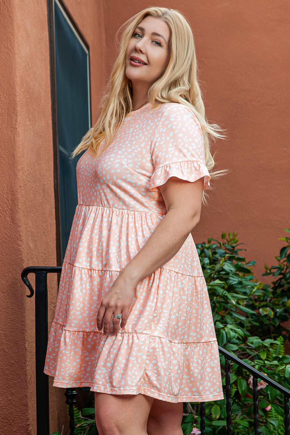 Vestido de talla grande con estampado rosa con estampado de estampado rosa