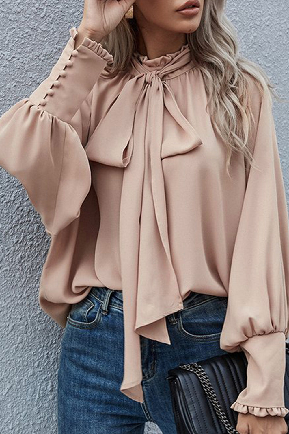 Blouse kaki à volants et nouée-A WOMAN WE LOVE