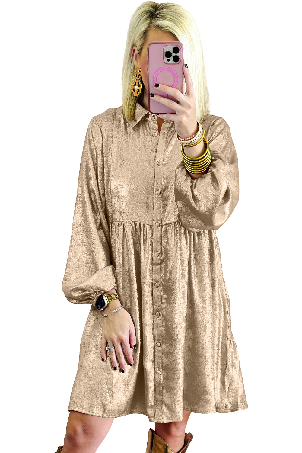 Mini-robe chemise boutonnée à manches bouffantes et brillant métallisé abricot