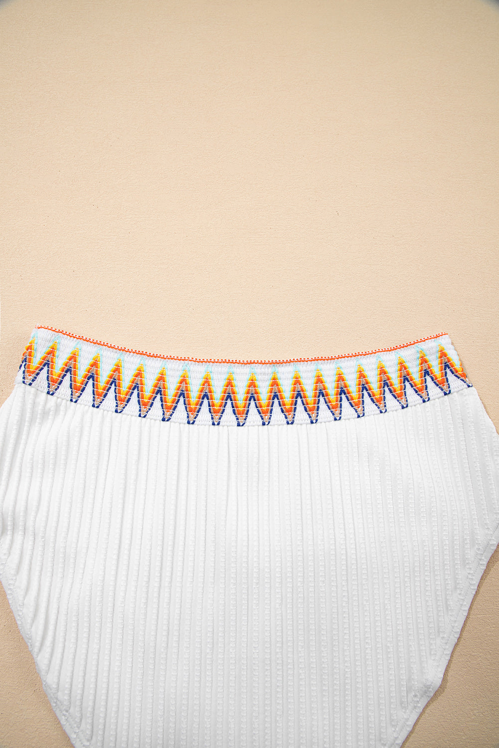 Bikini Taille Haute – Design Colorblock avec Tissu Texturé *