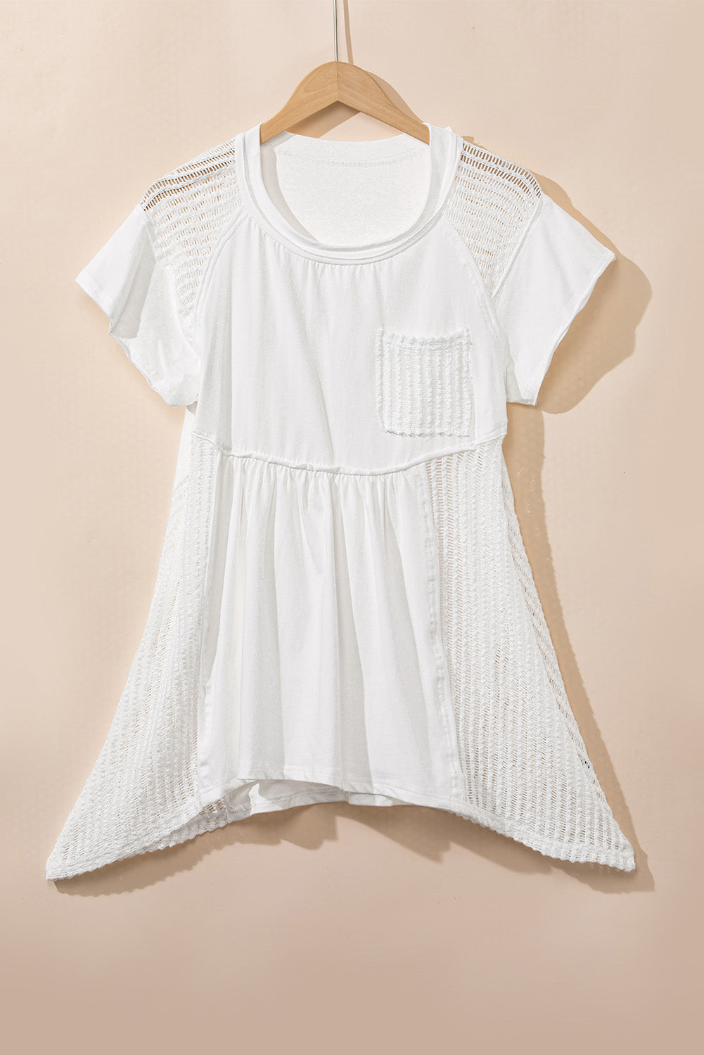 High white tunic in hollow knitting with lock hole in the back