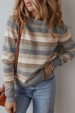 Round collar sweater with gray stripes *