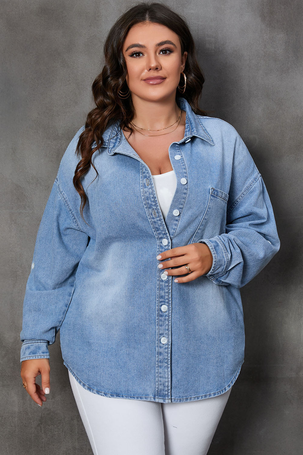 Veste en jean boutonnée avec poche poitrine de grande taille bleu ciel