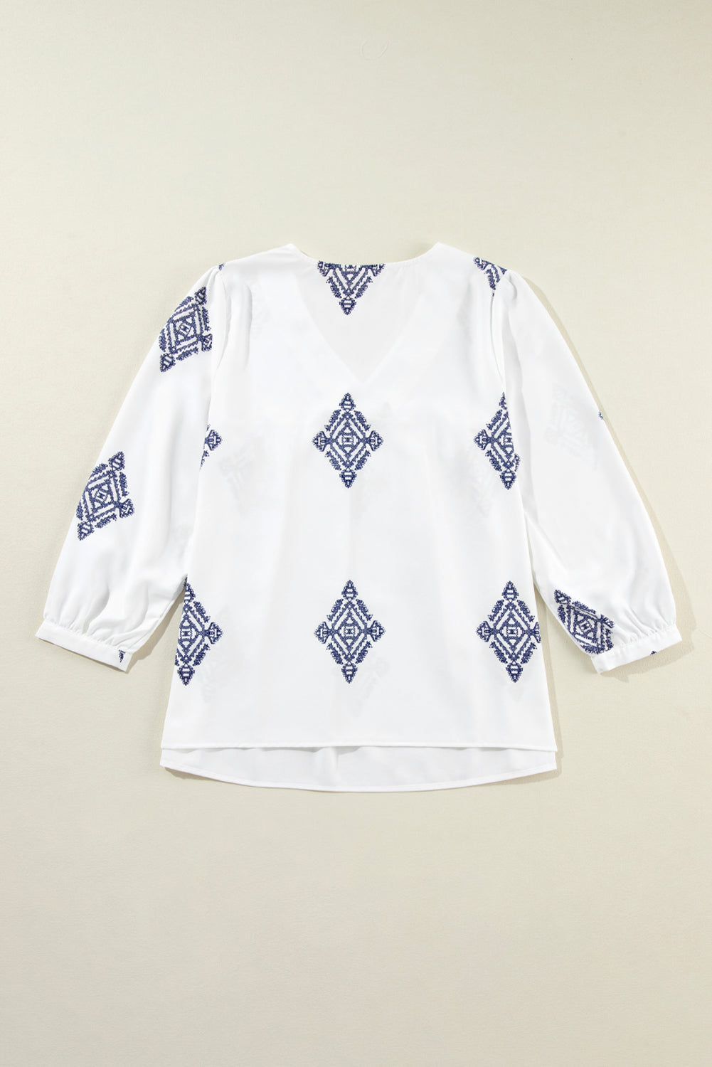 Blouse blanche à col en V e-A WOMAN WE LOVE