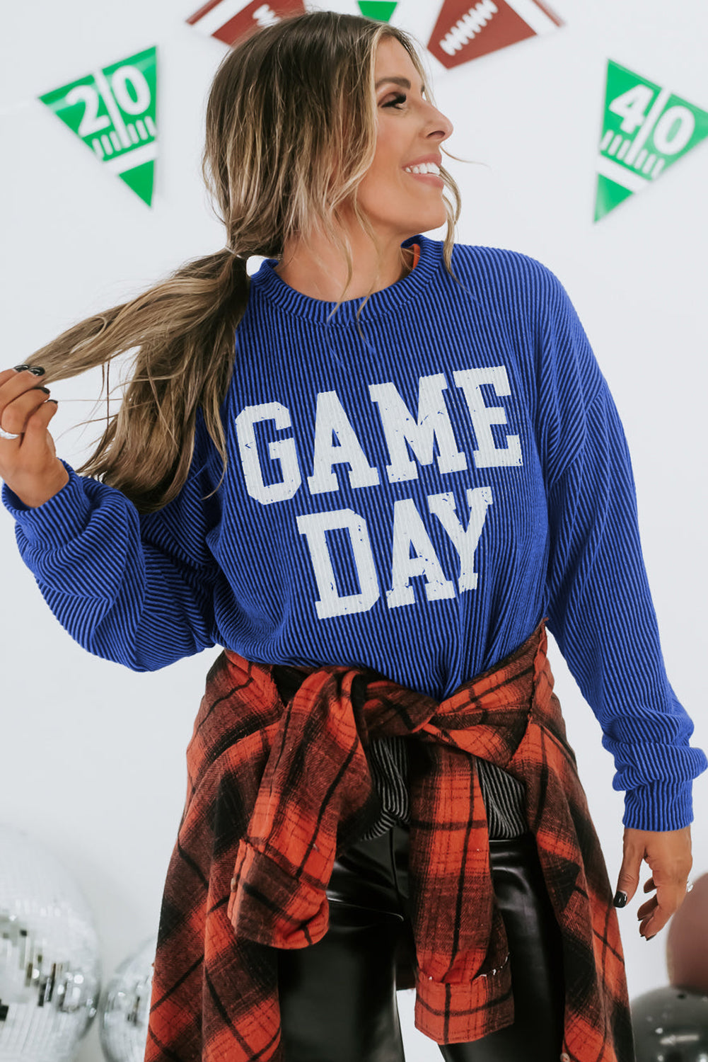 BLUING CORDED GAME DAY GRAFIC LANGELEVE CREWNECK TOP