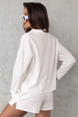 Ensemble sweat-shirt zippé côtelé blanc et short taille haute