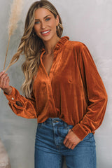 Chemise en velours à col volanté et flamme dorée-A WOMAN WE LOVE