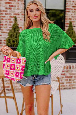 High green with short sleeves in tiptaining knitting and scalloped edge