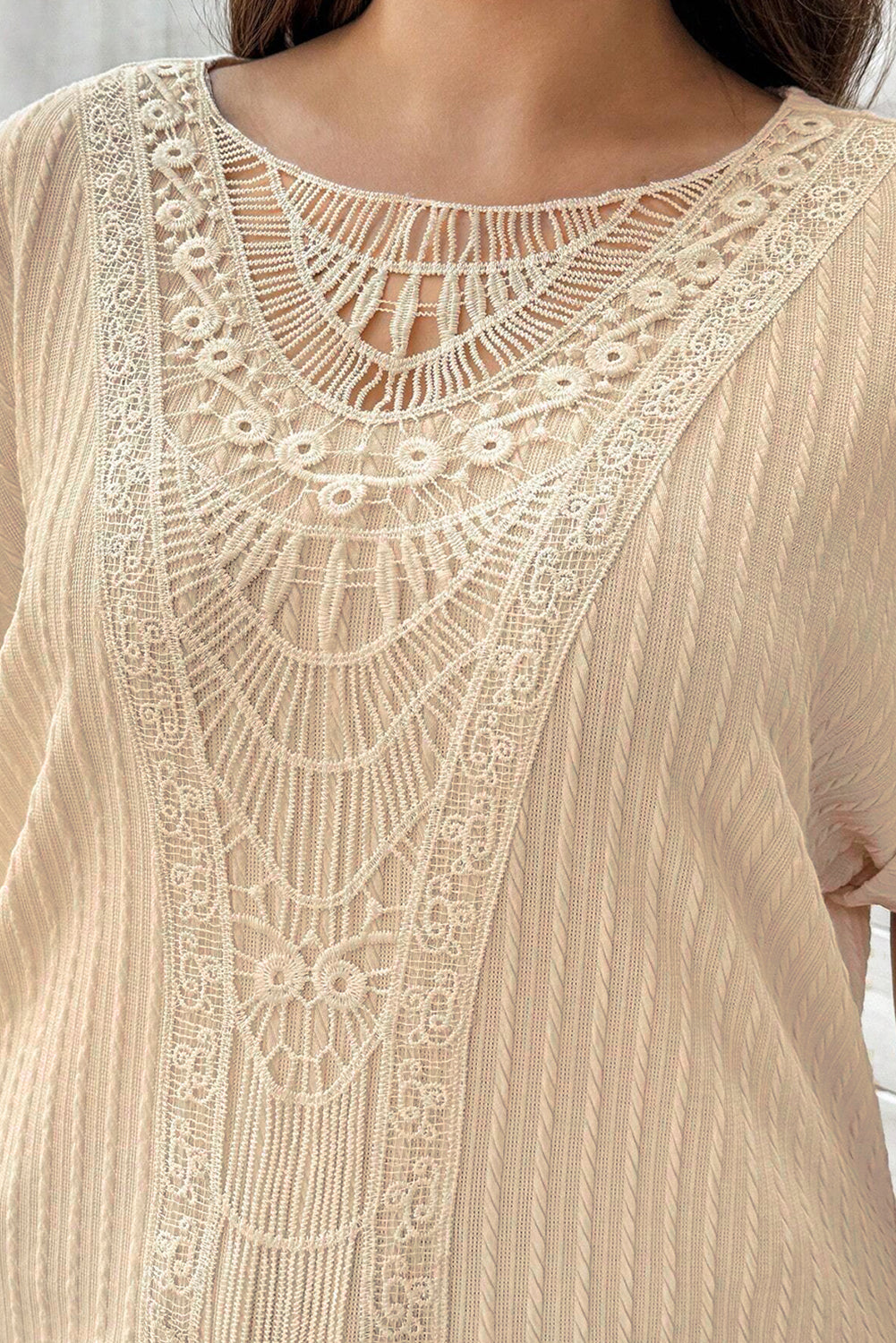 Haut Beige à Manches Courtes au Crochet de Grande Taille *