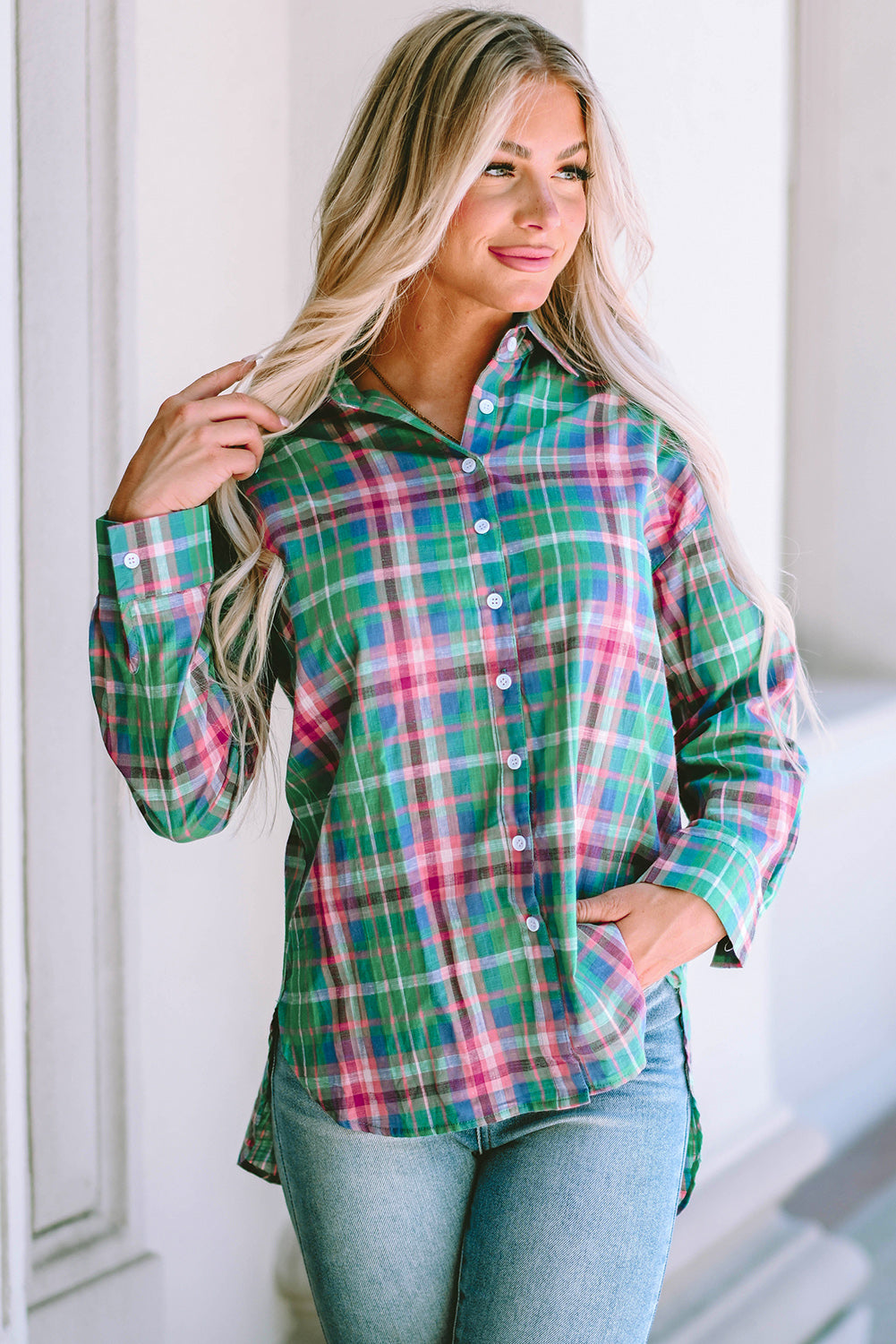 Chemise fendue boutonnée à manches longues et à carreaux verte-A WOMAN WE LOVE
