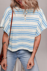 Camiseta con mangas anchas cortadas con rayas azules de cielo